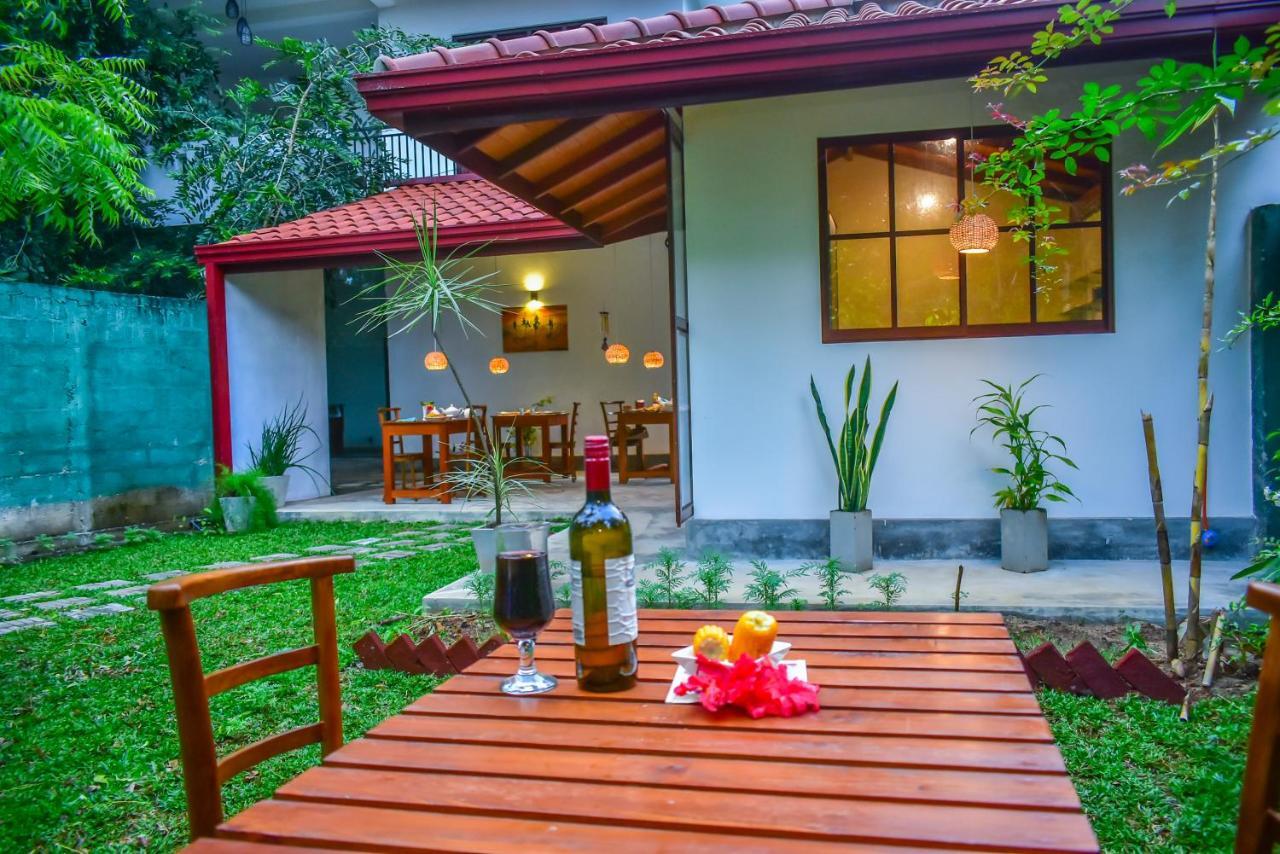 Onera Villa Хиккадува Экстерьер фото